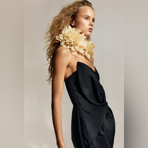 H&M Dresses & Skirts - NWT H&M BOW-FRONT PENCIL DRESS